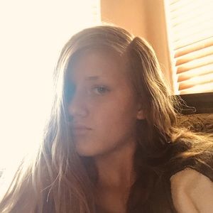 Meet your Posher, Alexus